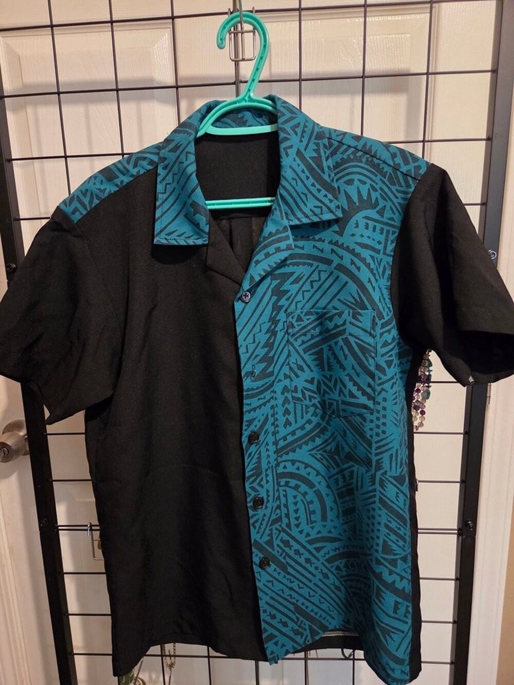 Vintage Style Black and Teal Tribal Print Short Sleeve Button-Up Shirt